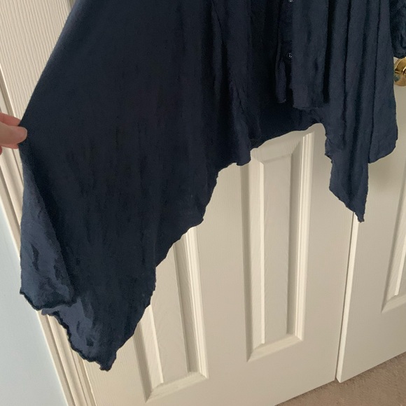 Awesome lightweight flowy dark navy cotton top - Picture 6 of 8